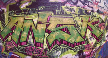 Graffiti Bombing - Photo by Beemo - ensk, ansk, cpc