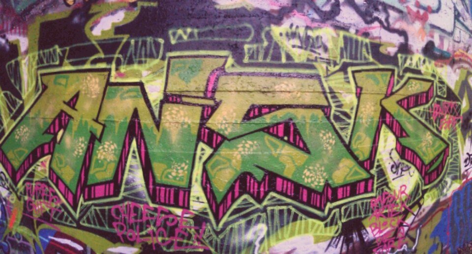 Graffiti Bombing - Photo by Beemo - ensk, ansk, cpc