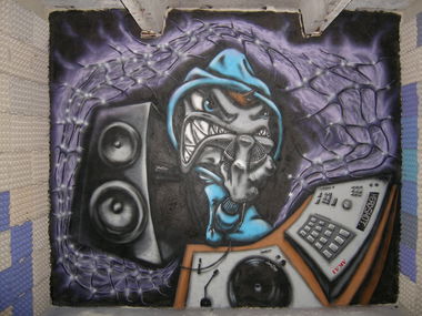 Graffiti Wall - Photo by BeetleZ - Beetlez, (HESH)