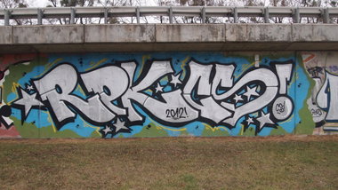 Graffiti Wall in Warsaw - Photo by BemWalls - rpk, cs, ciemna (2-12)