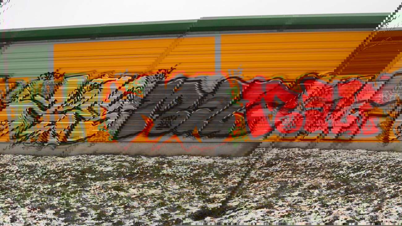 Graffiti Wall - Photo by BemWalls - FAT, FAT, CREW