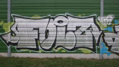 Graffiti Wall - Photo by BemWalls - Foiz, TFR, chrome