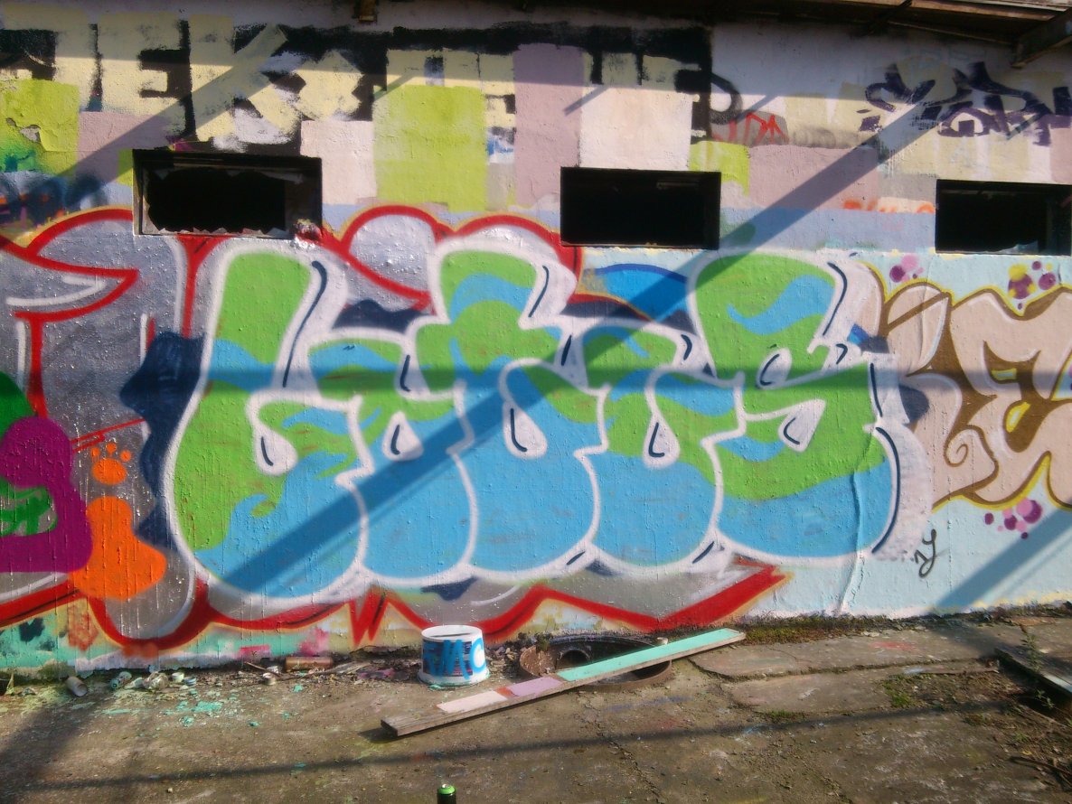 Graffiti Wall - Photo by Benderbaumeister - lotus, köln, hall