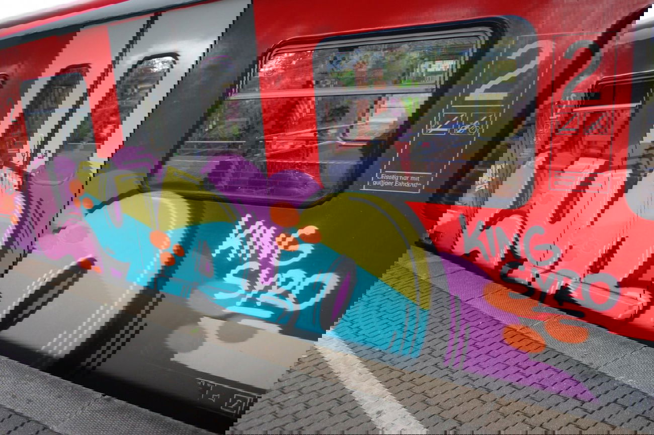Graffiti Train - Photo by Benderbaumeister - syro, s6