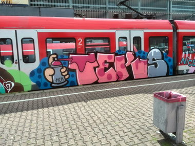 Graffiti Train - Photo by Benderbaumeister - teks, mck, köln