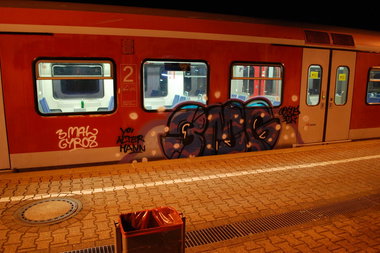 Graffiti Train - Photo by Benderbaumeister - köln, train, 3mg