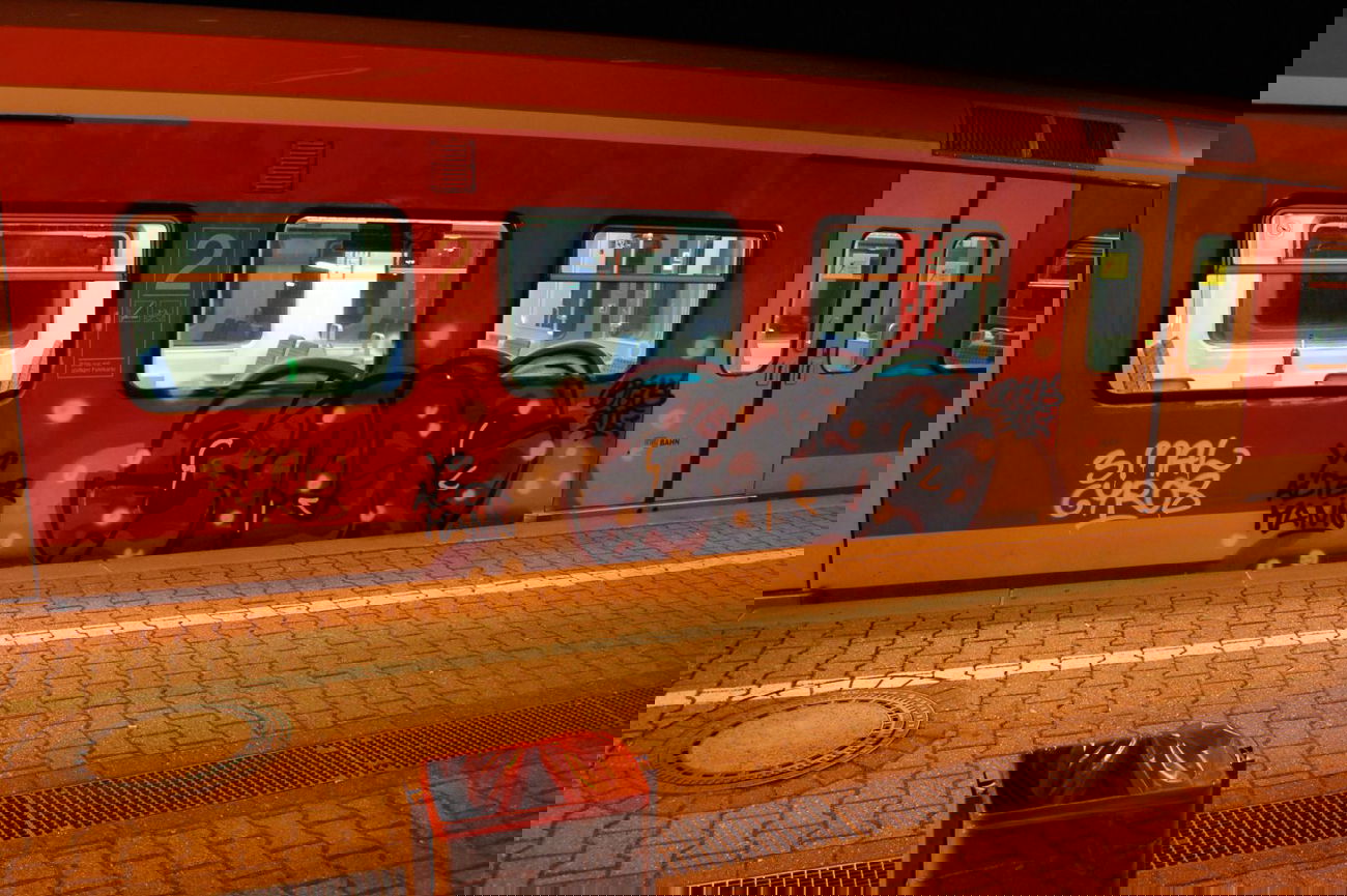 Graffiti Train - Photo by Benderbaumeister - köln, train, 3mg