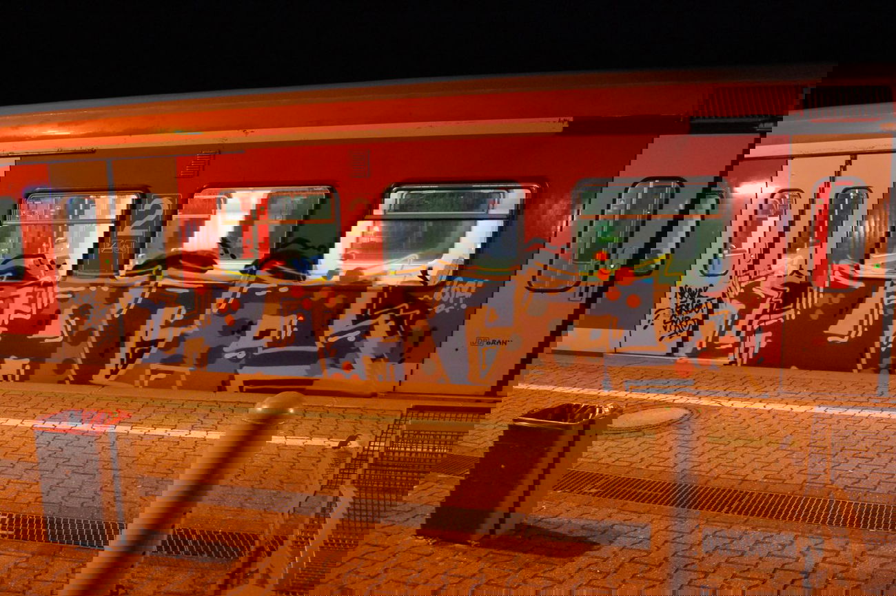 Graffiti Train - Photo by Benderbaumeister - Hacf, train, köln