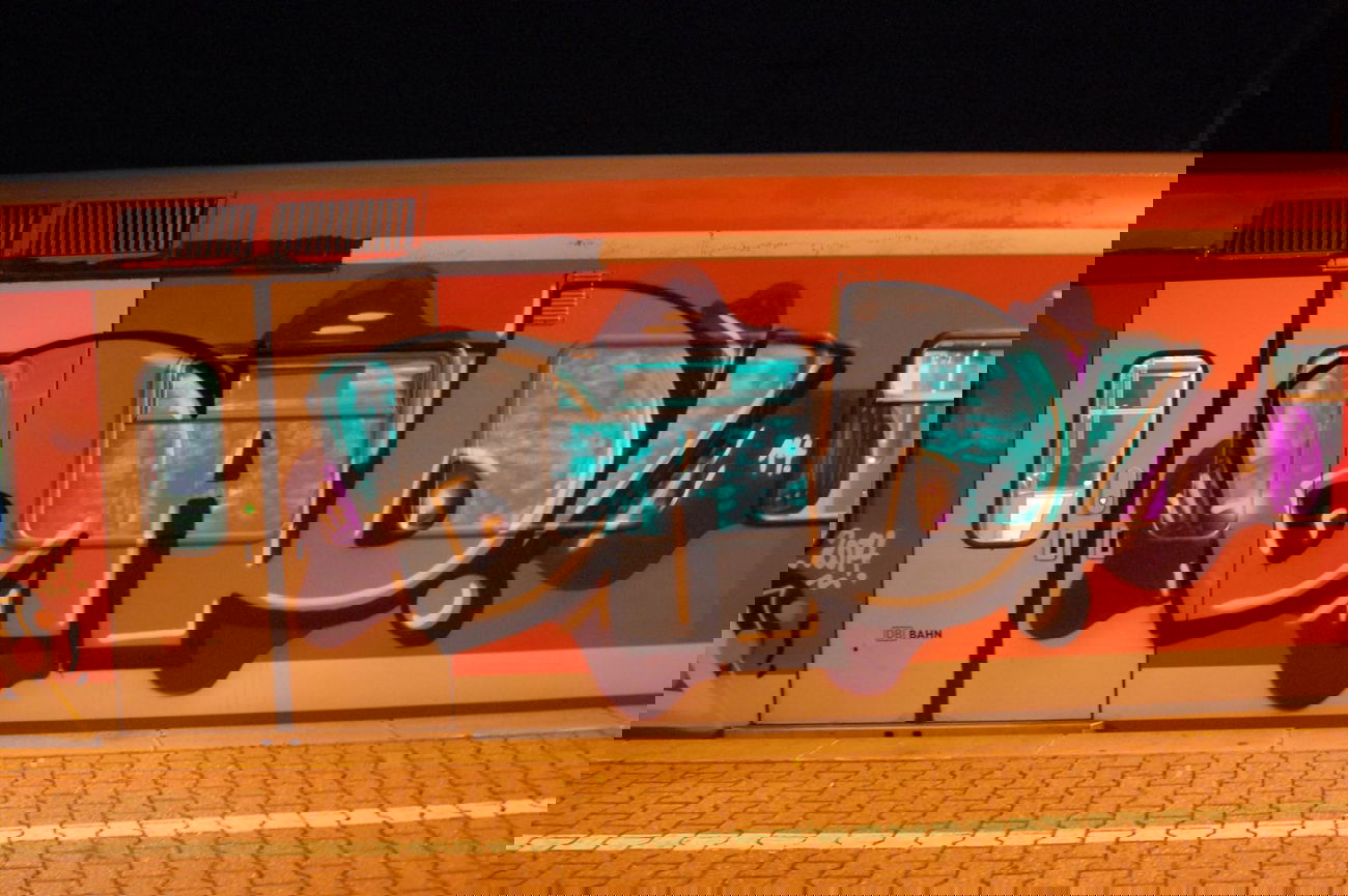 Graffiti Train - Photo by Benderbaumeister - Dad, train, köln