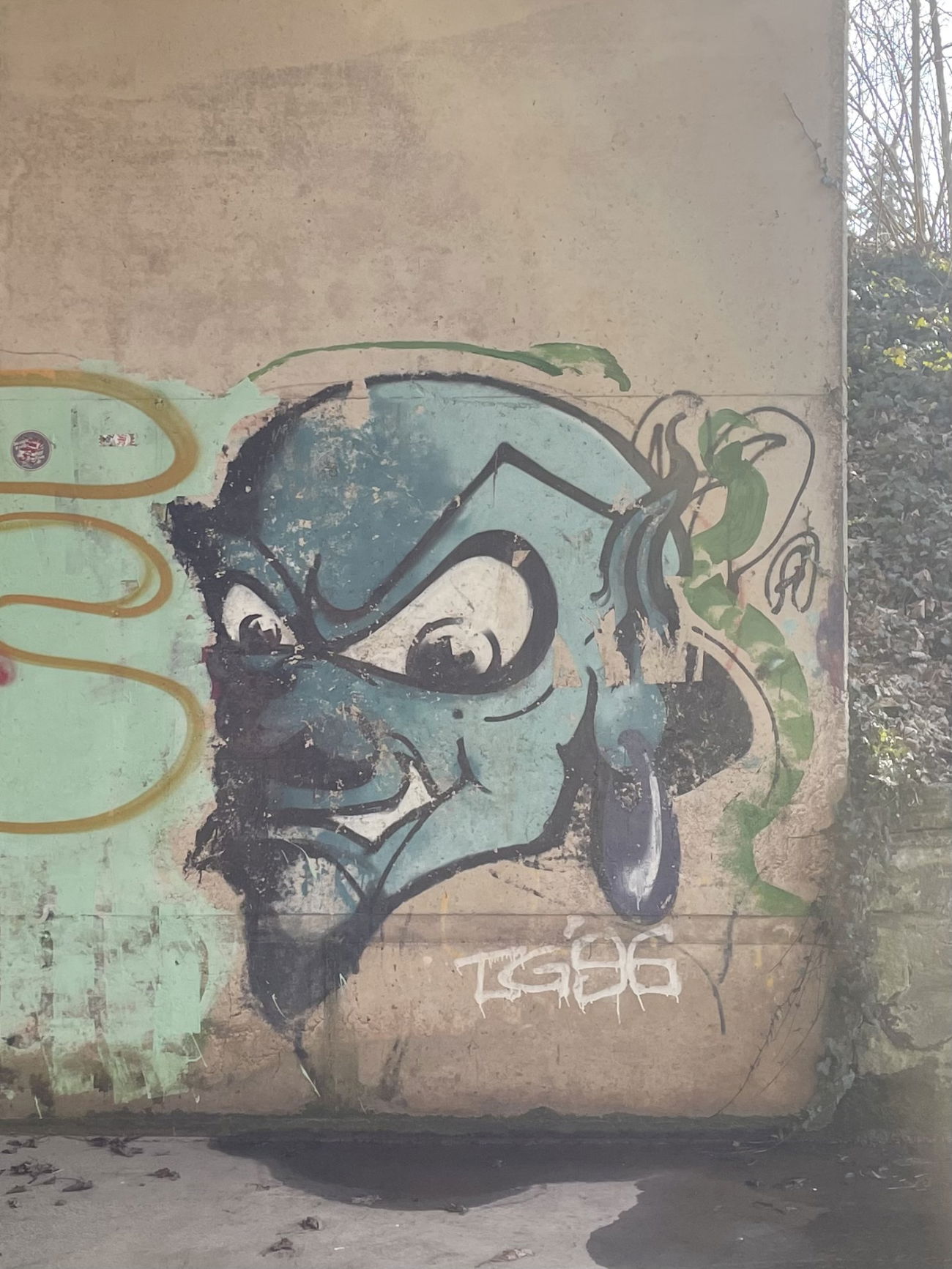 Graffiti Bombing - Photo by Benlexa007 - Vellmar, Kassel