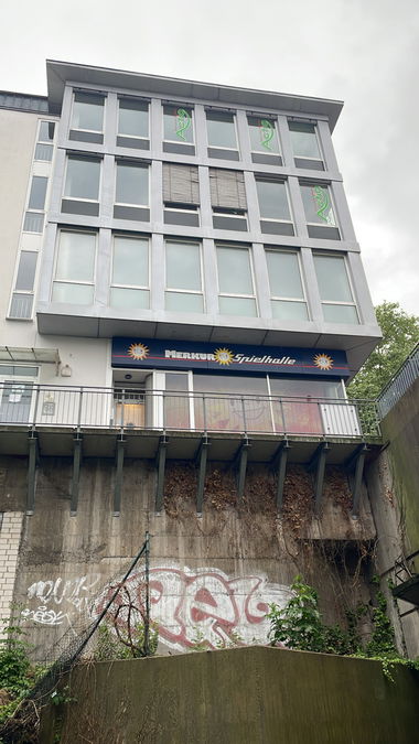 Graffiti Bombing - Photo by Benlexa007 - Kassel