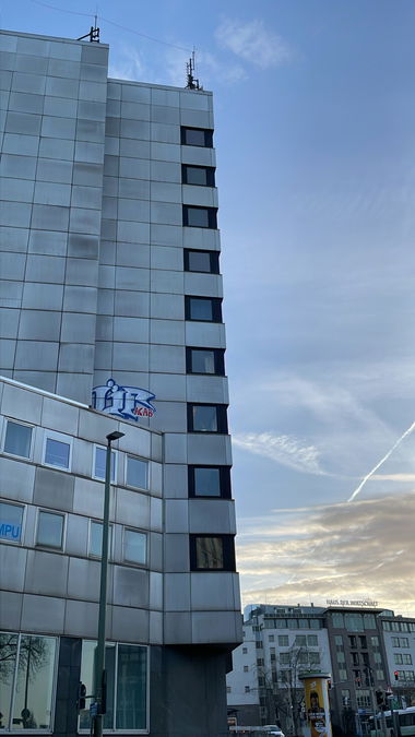 Graffiti Bombing - Photo by Benlexa007 - Üf, ÜberFreaks, Kassel