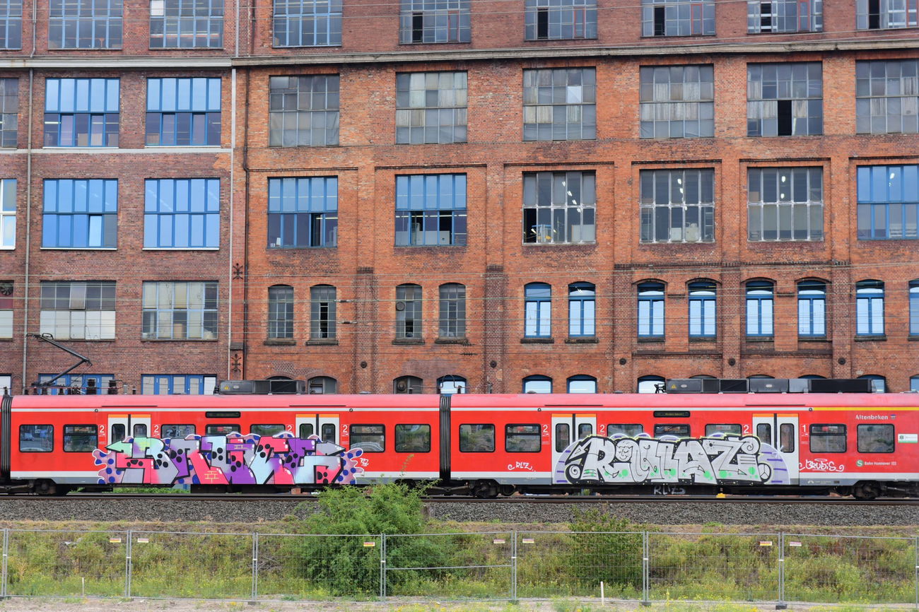 Graffiti Train in Hannover - Photo by BertosBlog - Bruce, Rillaz (2016)