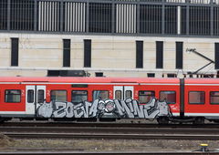 Graffiti Train in Hannover - Photo by BertosBlog - Zoeva, Mine (2015)