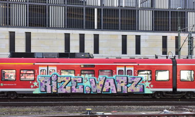 Graffiti Train - Photo by BertosBlog - Rize, JBCB, Warz (2015)