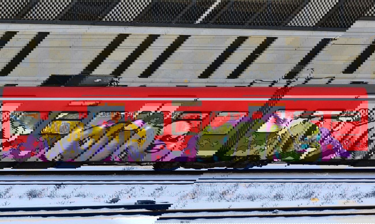 Graffiti Train in Hannover - Photo by BertosBlog - Madog, Alias (2014)