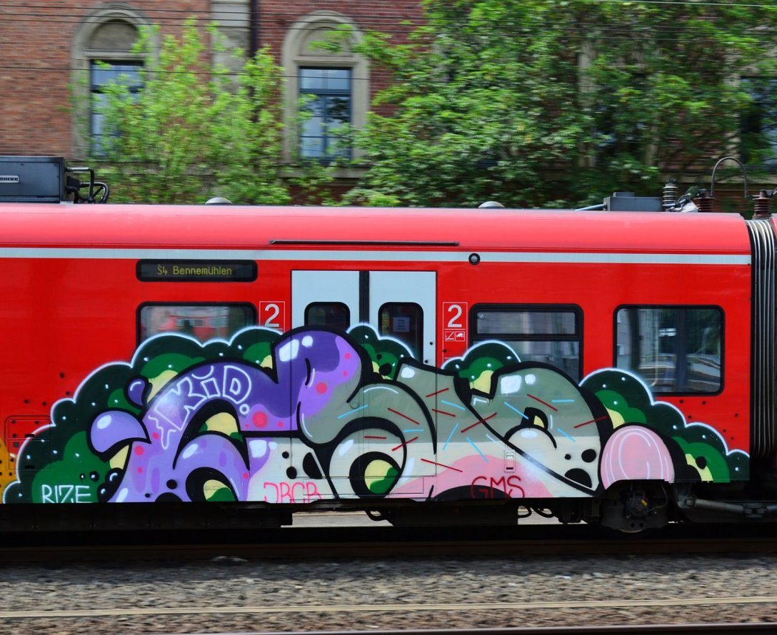 Graffiti Train in Hannover - Photo by BertosBlog - Kid, Crap, JBCB (2014)