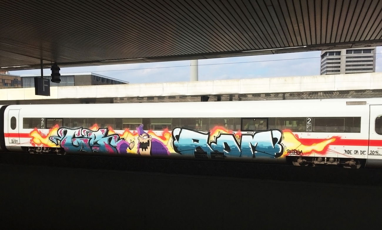 Graffiti Wall in Hannover - Photo by BertosBlog - GB, RDN, Redröm (2015)