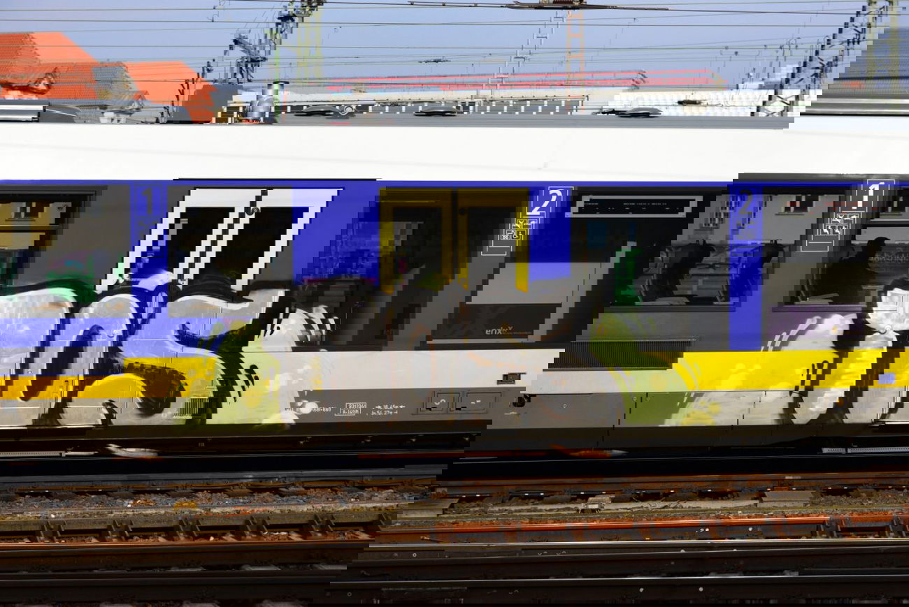 Graffiti Train in Hannover - Photo by BertosBlog - NO, NOS (2015)