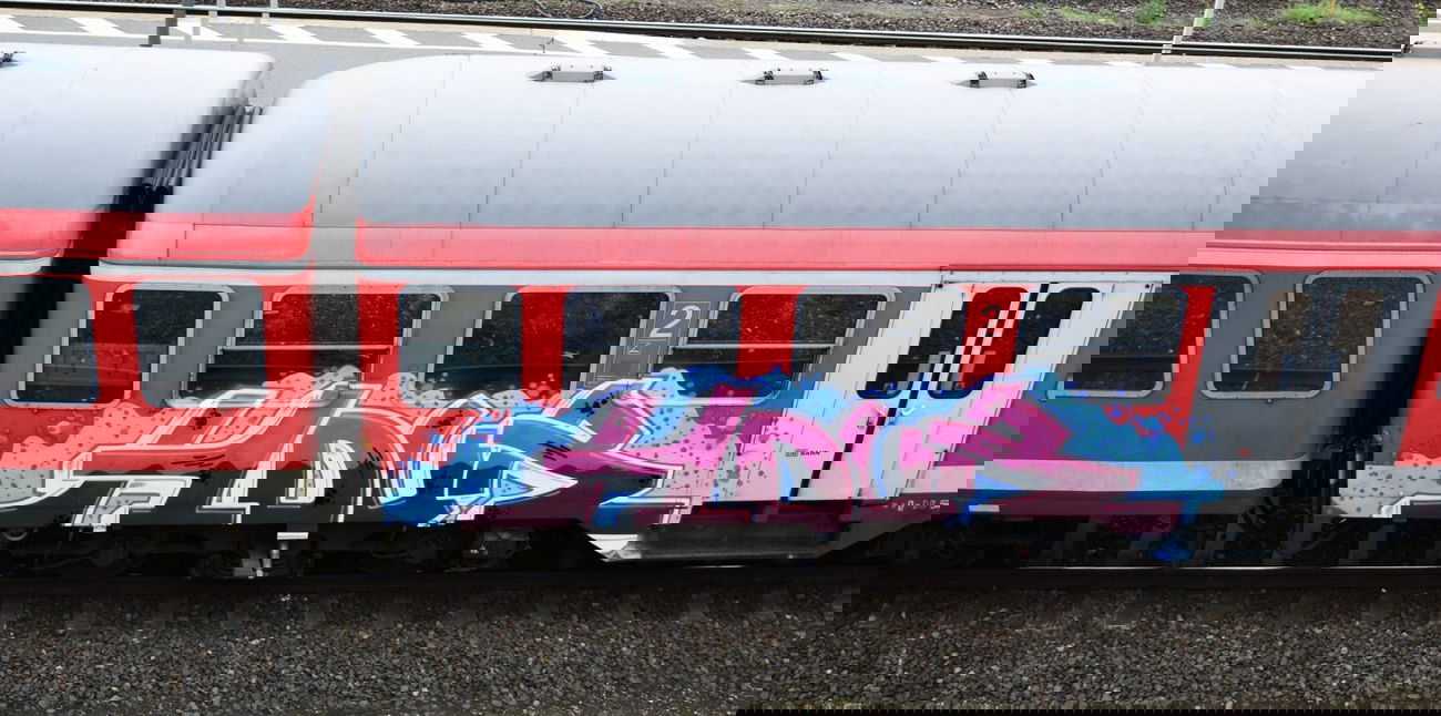 Graffiti Train in Hannover - Photo by BertosBlog - Hour (2014)