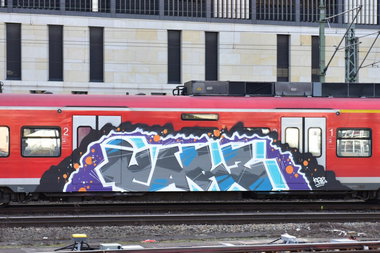 Graffiti Train in Hannover - Photo by BertosBlog - Warz, KGZ (2015)