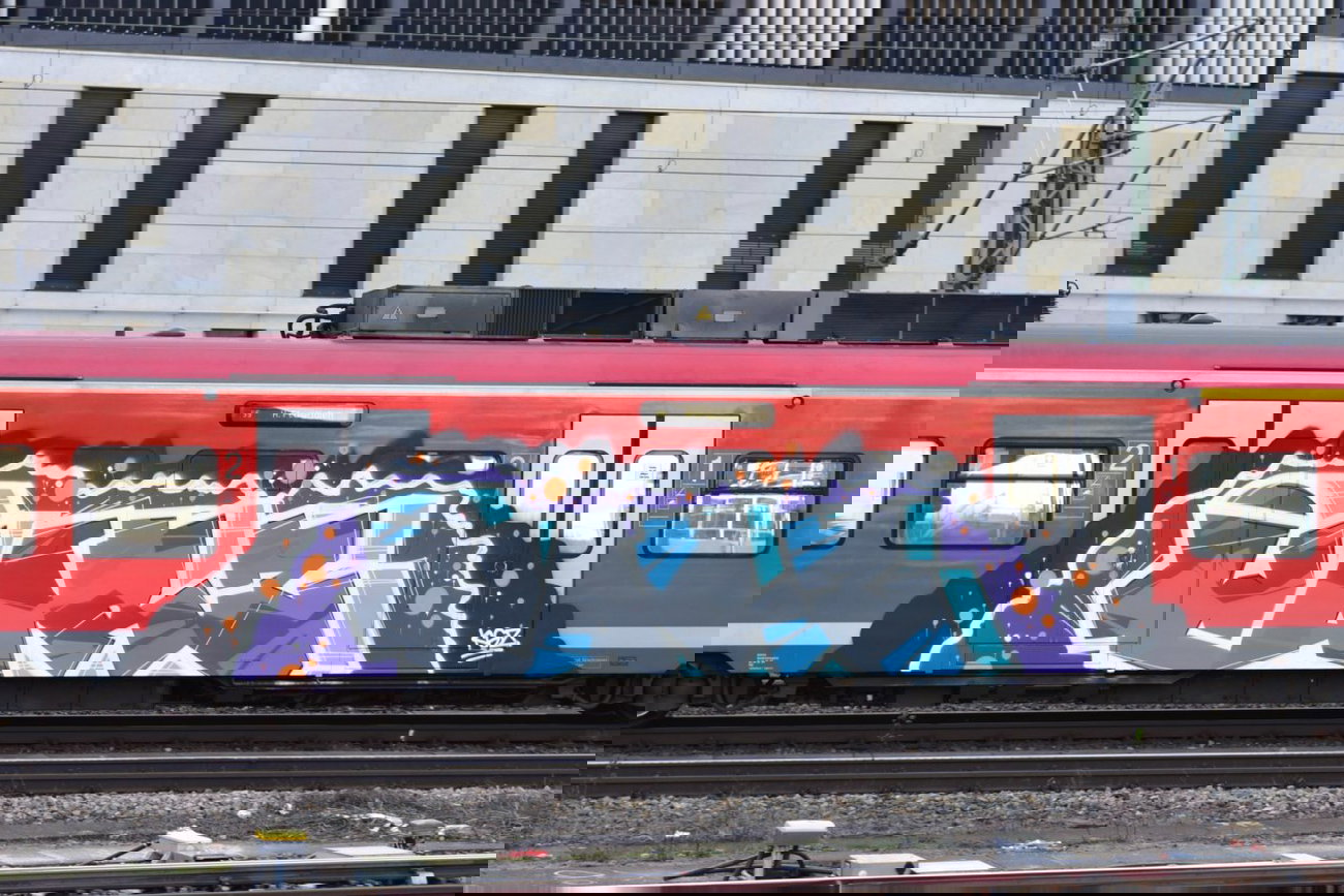 Graffiti Train in Hannover - Photo by BertosBlog - Warz, KGZ (2015)