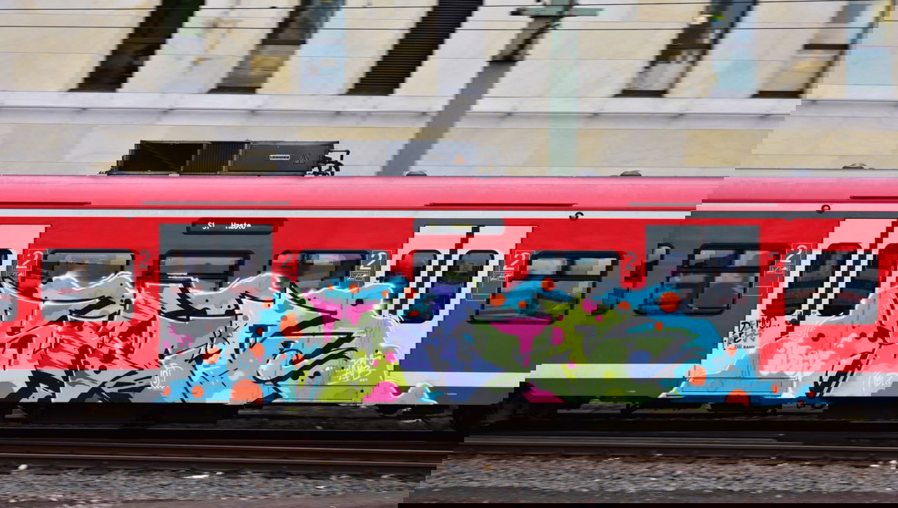 Graffiti Train in Hannover - Photo by BertosBlog - Skoe, JBCB (2015)