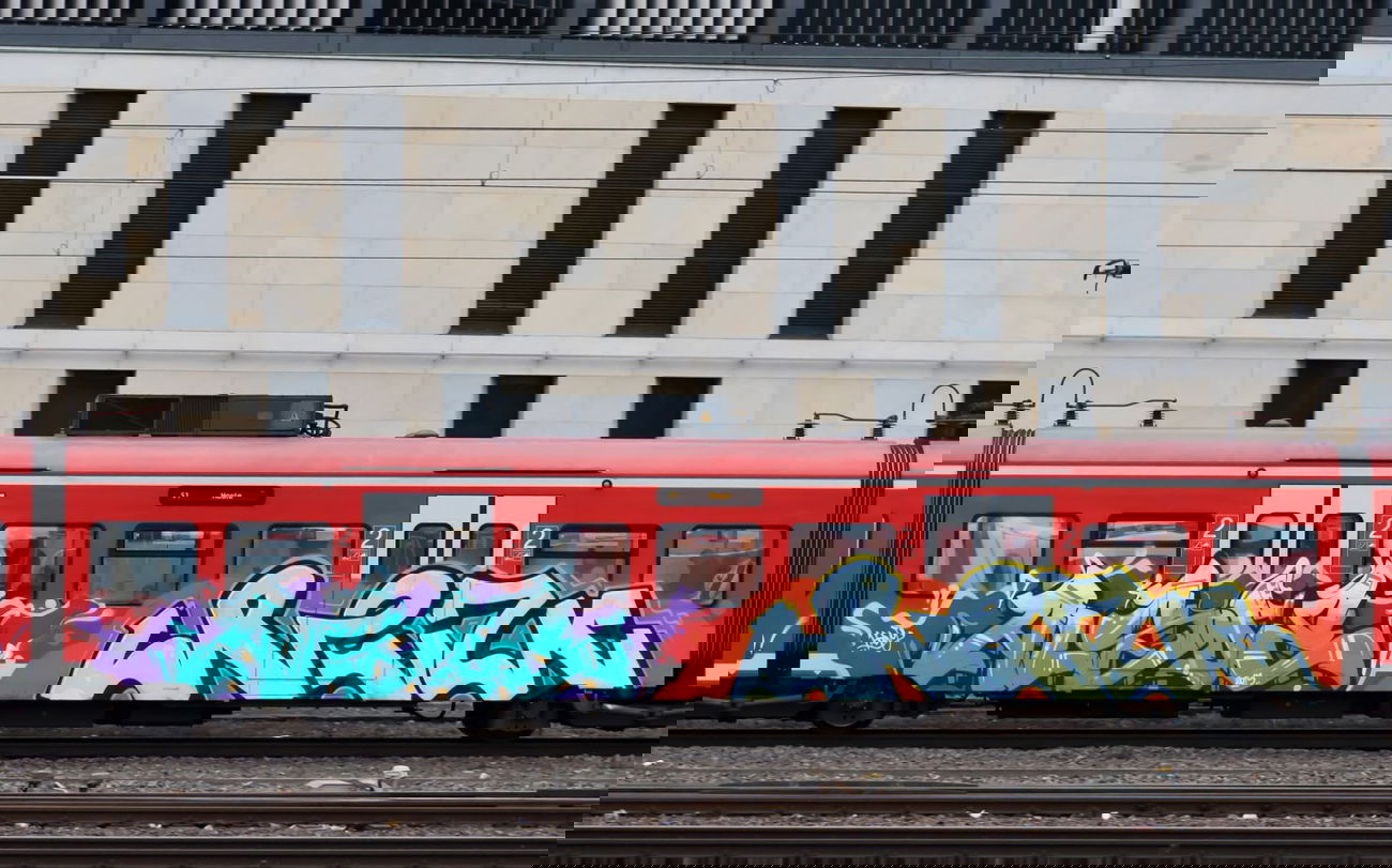 Graffiti Train in Hannover - Photo by BertosBlog - Alsoe, Rezk (2015)