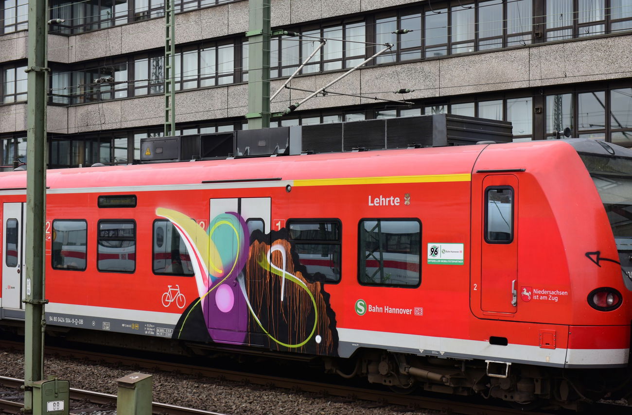 Graffiti Train in Hannover - Photo by BertosBlog - Moses, Topsprayer (2015)