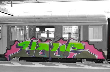 Graffiti Train in Hannover - Photo by BertosBlog - Hour (2014)