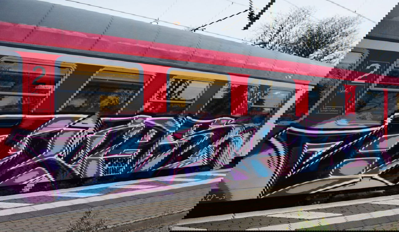 Graffiti Train in Hannover - Photo by BertosBlog - Alias, Topsprayer (2014)