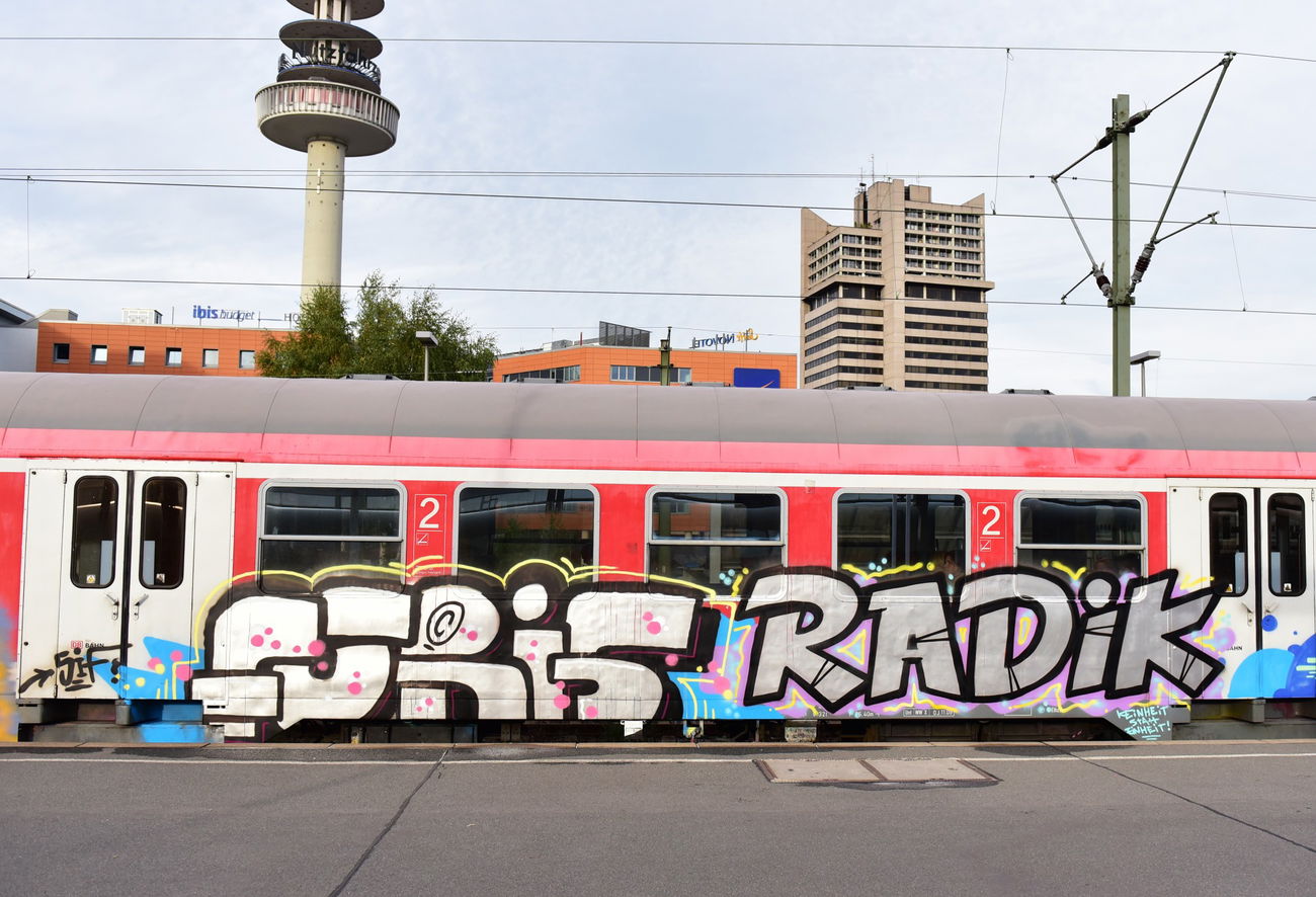 Graffiti Train in Hannover - Photo by BertosBlog - Foris, Radik, SIF (2014)
