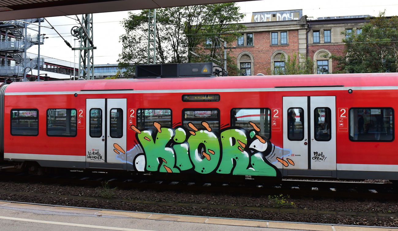 Graffiti Train in Hannover - Photo by BertosBlog - Kior., RBH (2014)