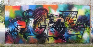 Graffiti Wall - Photo by Bestone - Best, Icrew
