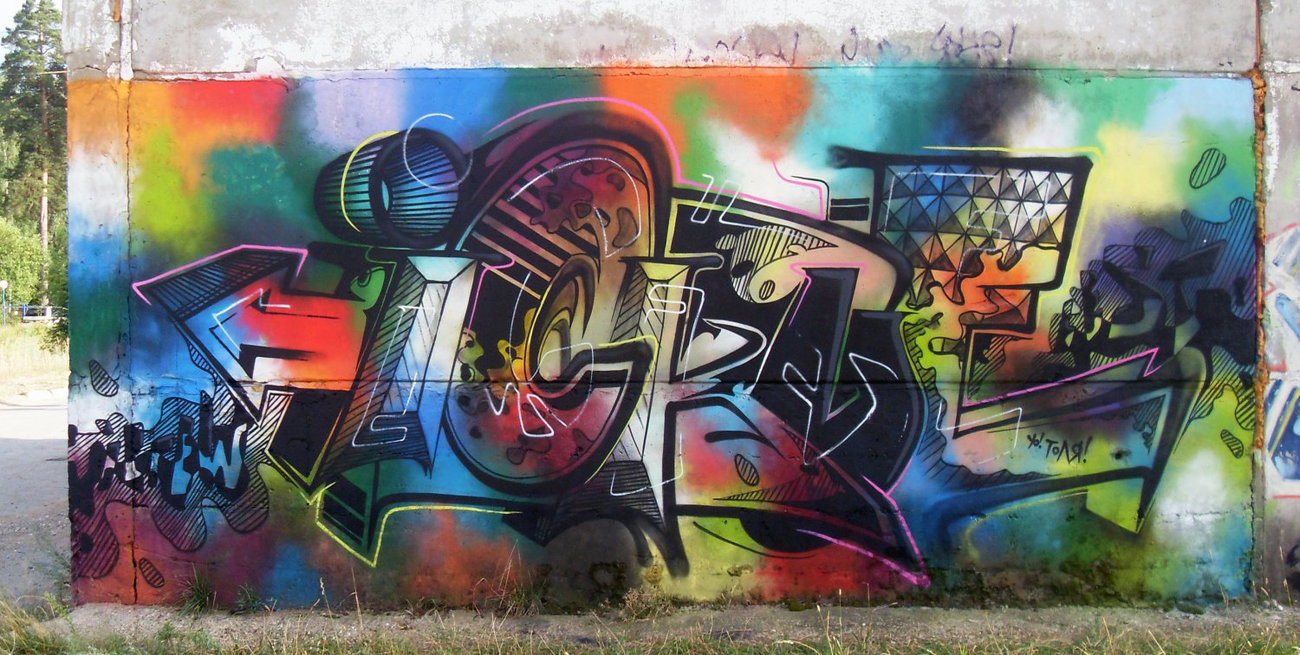 Graffiti Wall - Photo by Bestone - Best, Icrew