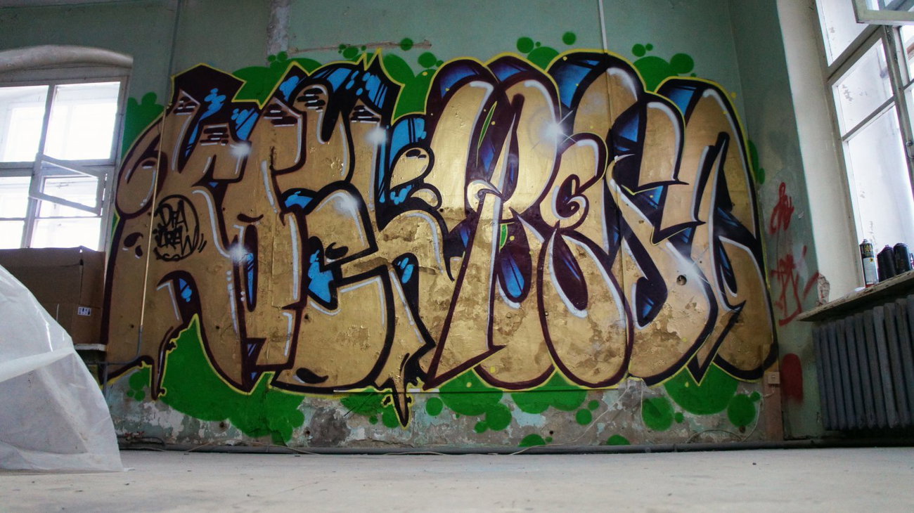 Graffiti Wall - Photo by Bestone - Best, Icrew, Kash (2013)
