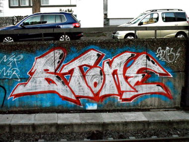 Graffiti Bombing - Photo by Betonierer