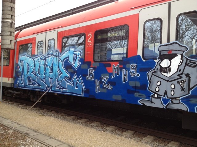 Graffiti Train in München - Photo by Beutelratte - ruhe, bhz, mhs (2012)