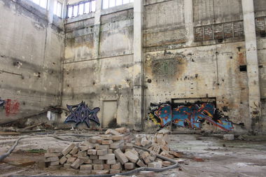 Graffiti Wall in Deutschland - Photo by BiTE - Jahok, Saik, Ruine (2014)