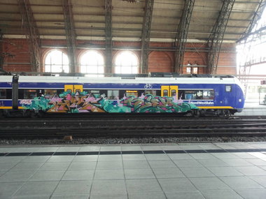 Graffiti Train in bremen - Photo by Bigchill - rize, niek (2013)