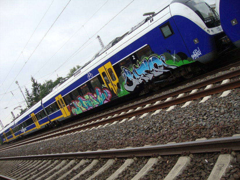 Graffiti Train in bremen - Photo by Bigchill - kani, sato (2012)