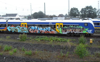 Graffiti Train in bremen - Photo by Bigchill - kine, shotwo, sato (2011)