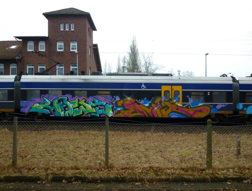 Graffiti Train in bremen - Photo by Bigchill - howy, enik (2012)