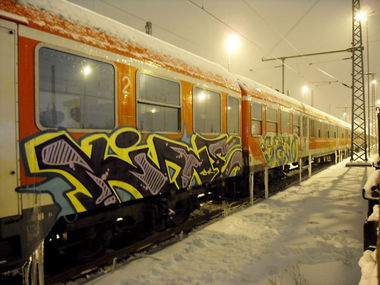 Graffiti Train - Photo by Bigchill - kine, sato