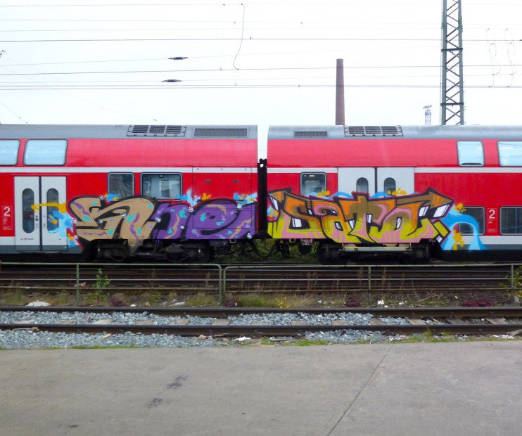Graffiti Train - Photo by Bigchill - kine, sato