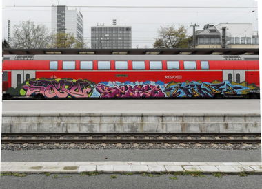 Graffiti Train - Photo by Bigchill - sato, beast, kine