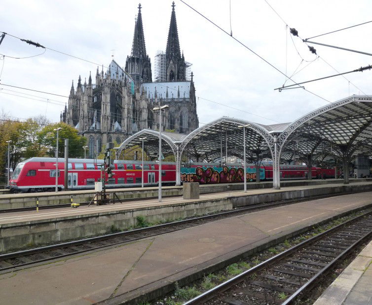 Graffiti Train - Photo by Bigchill - foim