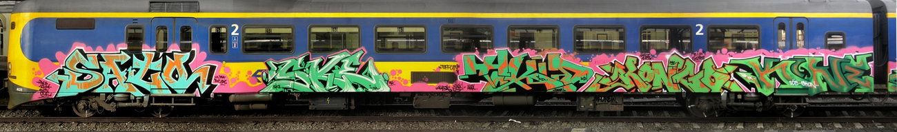 Graffiti Train - Photo by Bigchill - sato, ske, tkid