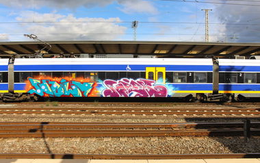 Graffiti Train - Photo by Bigchill - howy, niek