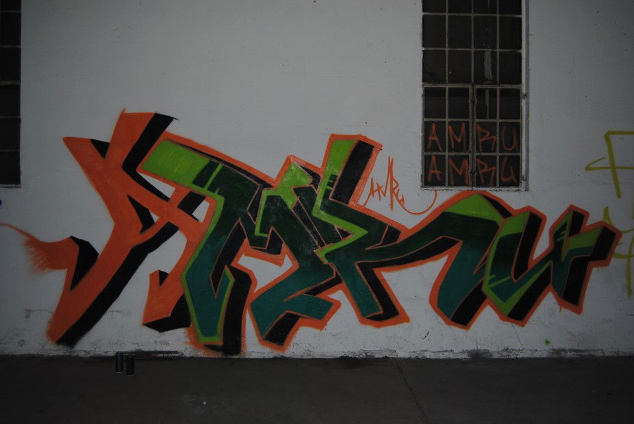 Graffiti Wall in Mainz - Photo by Bimmelbahn - AMRU, BT (2011)